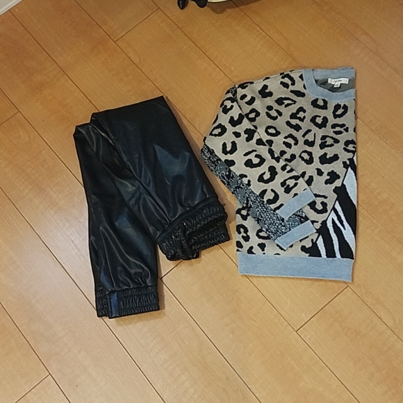 Sweater - Picture 2 of 3